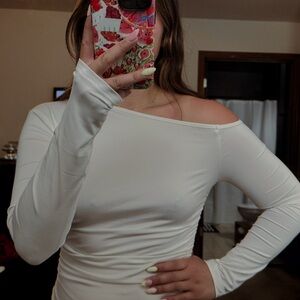 Off the shoulder long sleeve